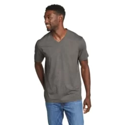 Eddie Bauer Men's Legend Wash 100% Cotton Short-Sleeve V-Neck T-Shirt -Boutique Fashion Clothing Store https3A2F2Feddiebauer.scene7 .com2Fis2Fimage2FEddieBauer2FD0332529 123C1 640x